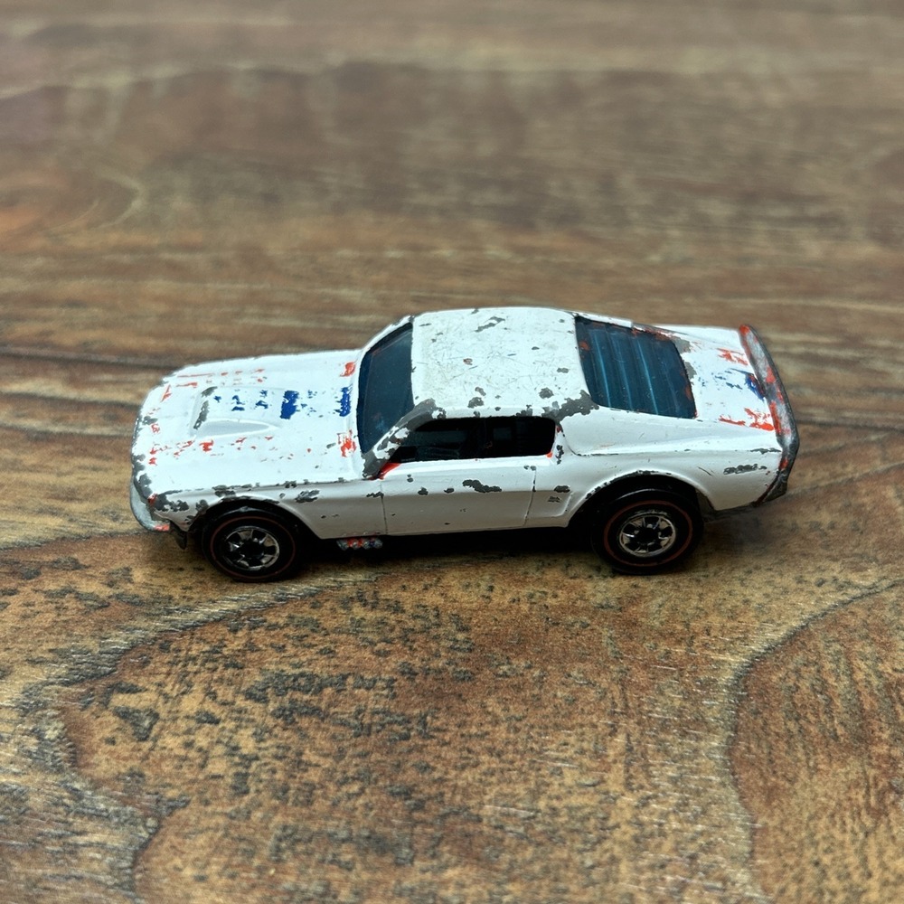 Hot Wheels Mustang Stocker Redline White 1974 Flag‎ Hong Kong *As Shown*